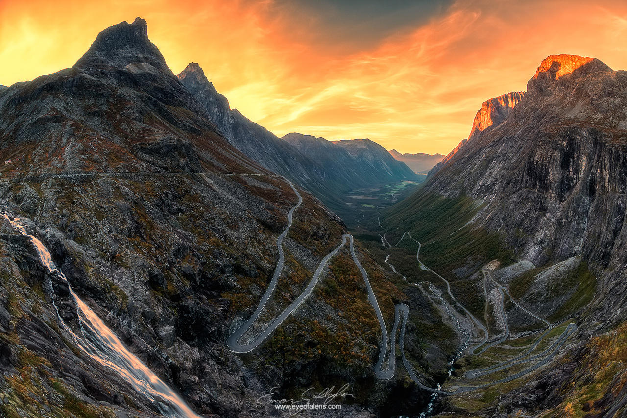 Trollstigen Firesky