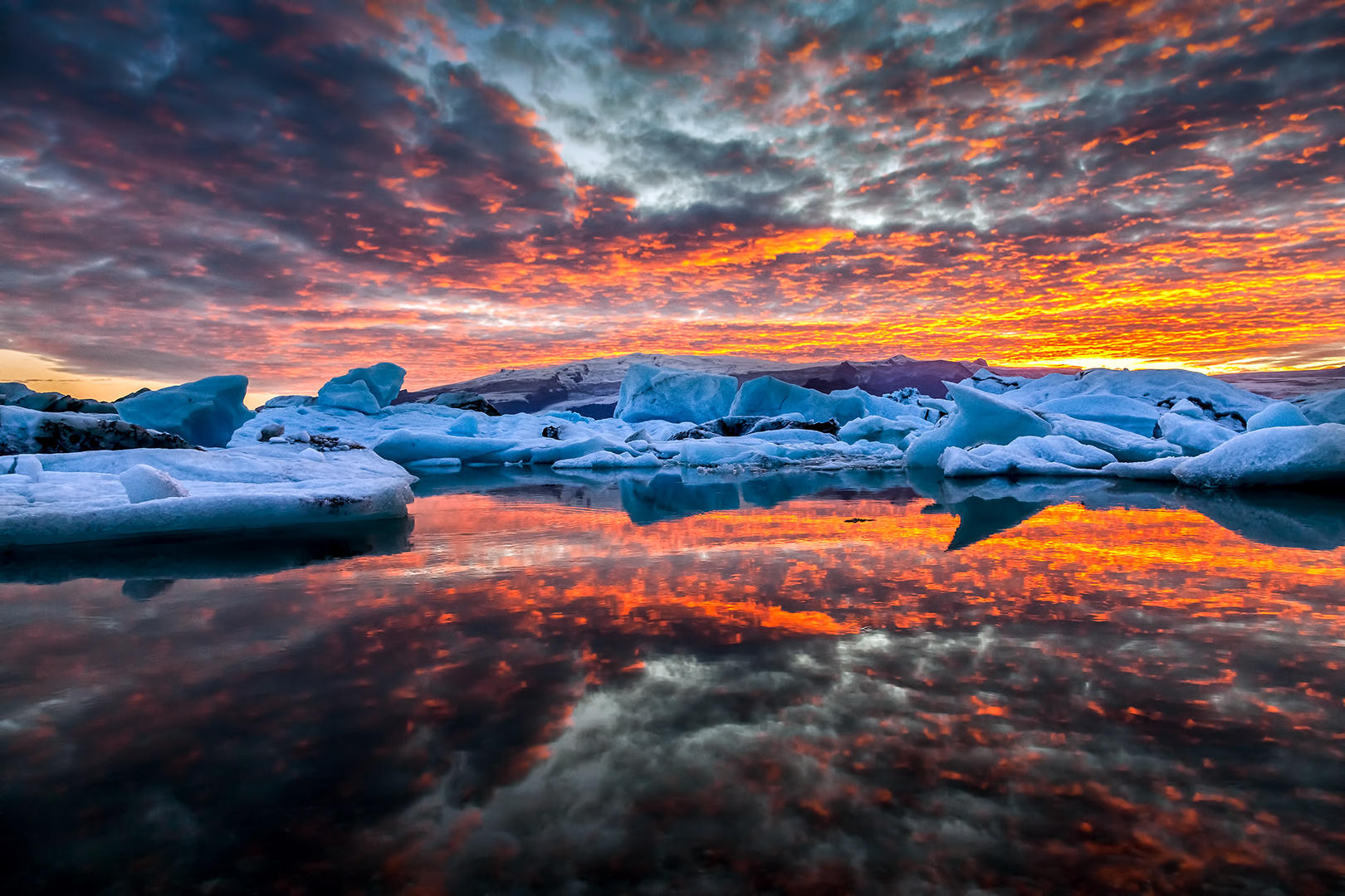 Jokulsarlon reflection