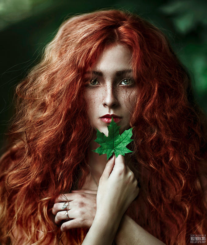 Красивая девушка с рыжими волосами. Рыжая ведьма. Рыжие волосы. Рыжие девушки. Рыжеволосая ведьма.