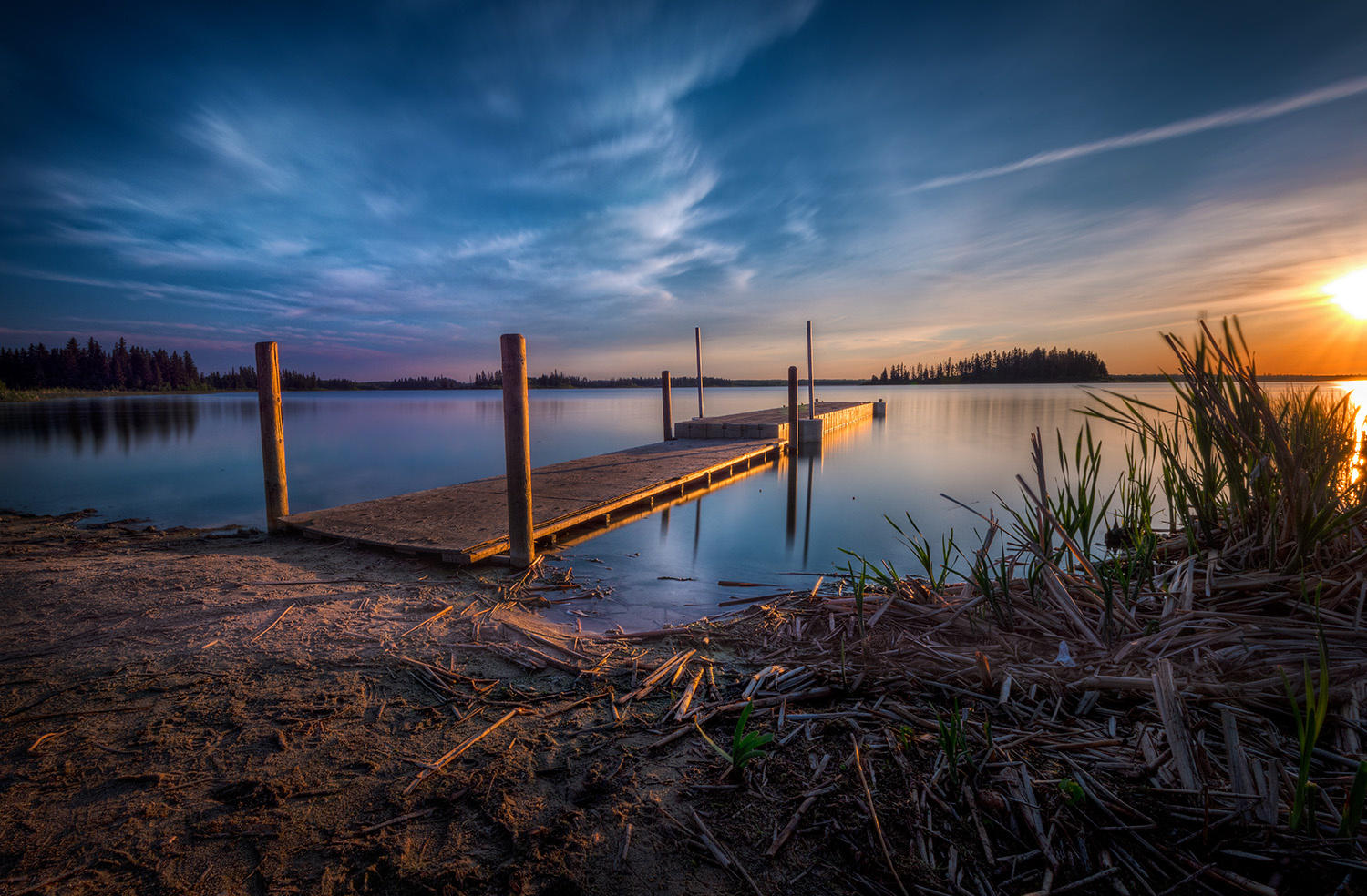 Simple sunset with an even longer exposure