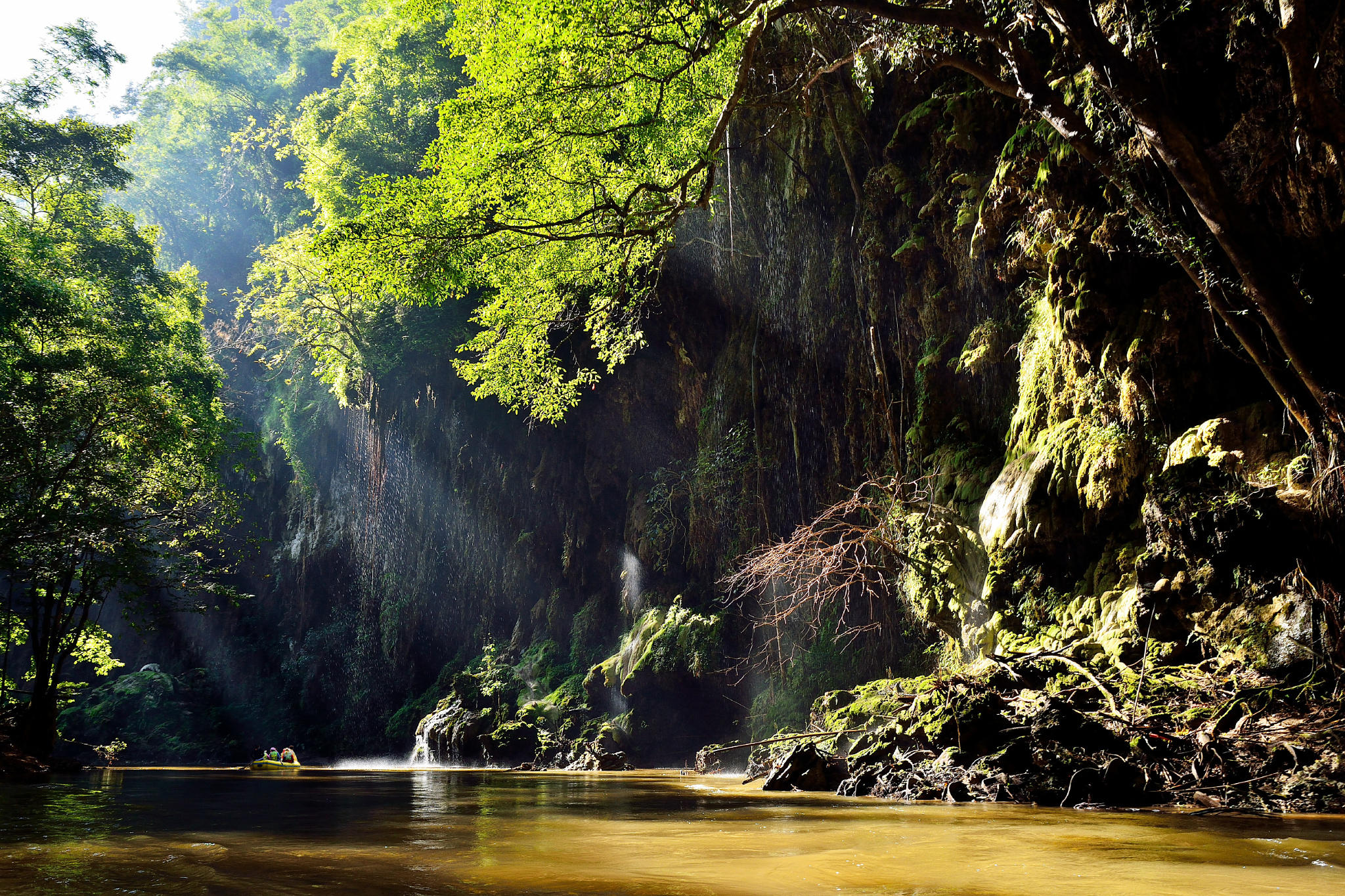 Ti-Lor-Jor waterfall