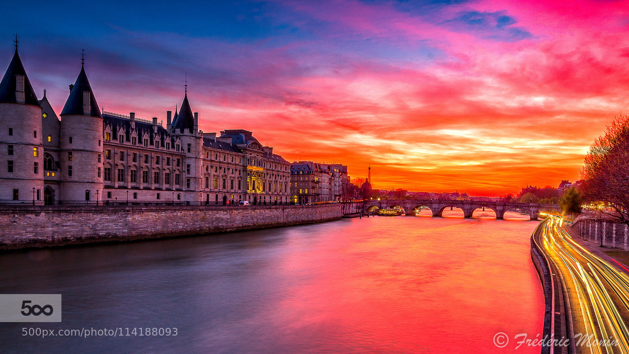 Colours on Conciergerie ...