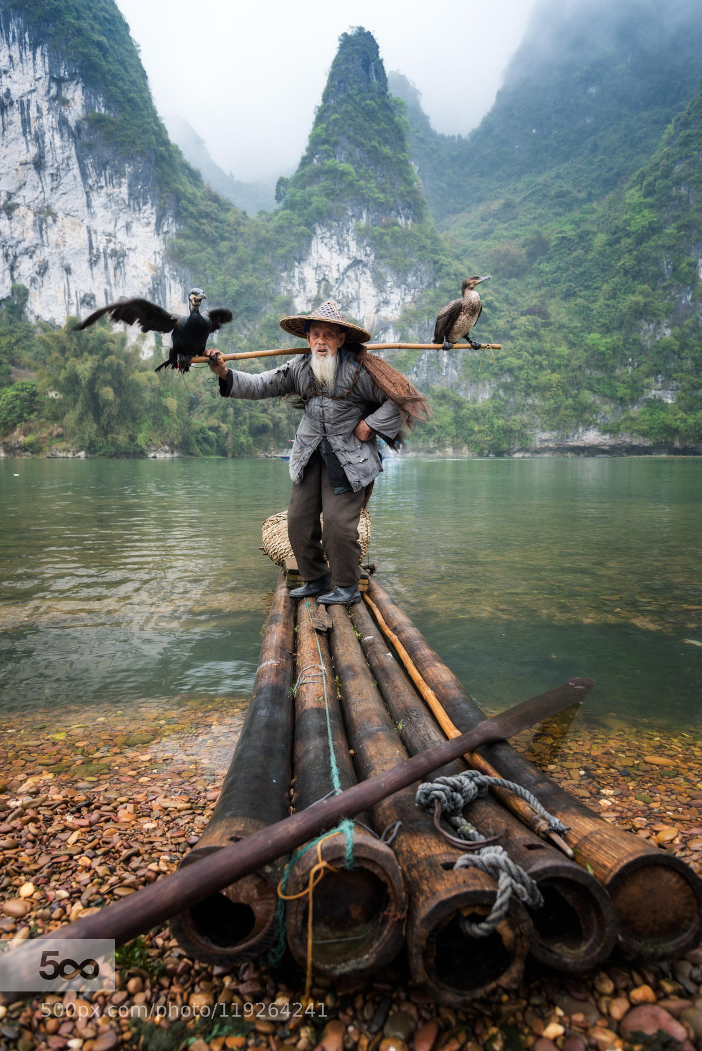 漓江边上(By the Li River)