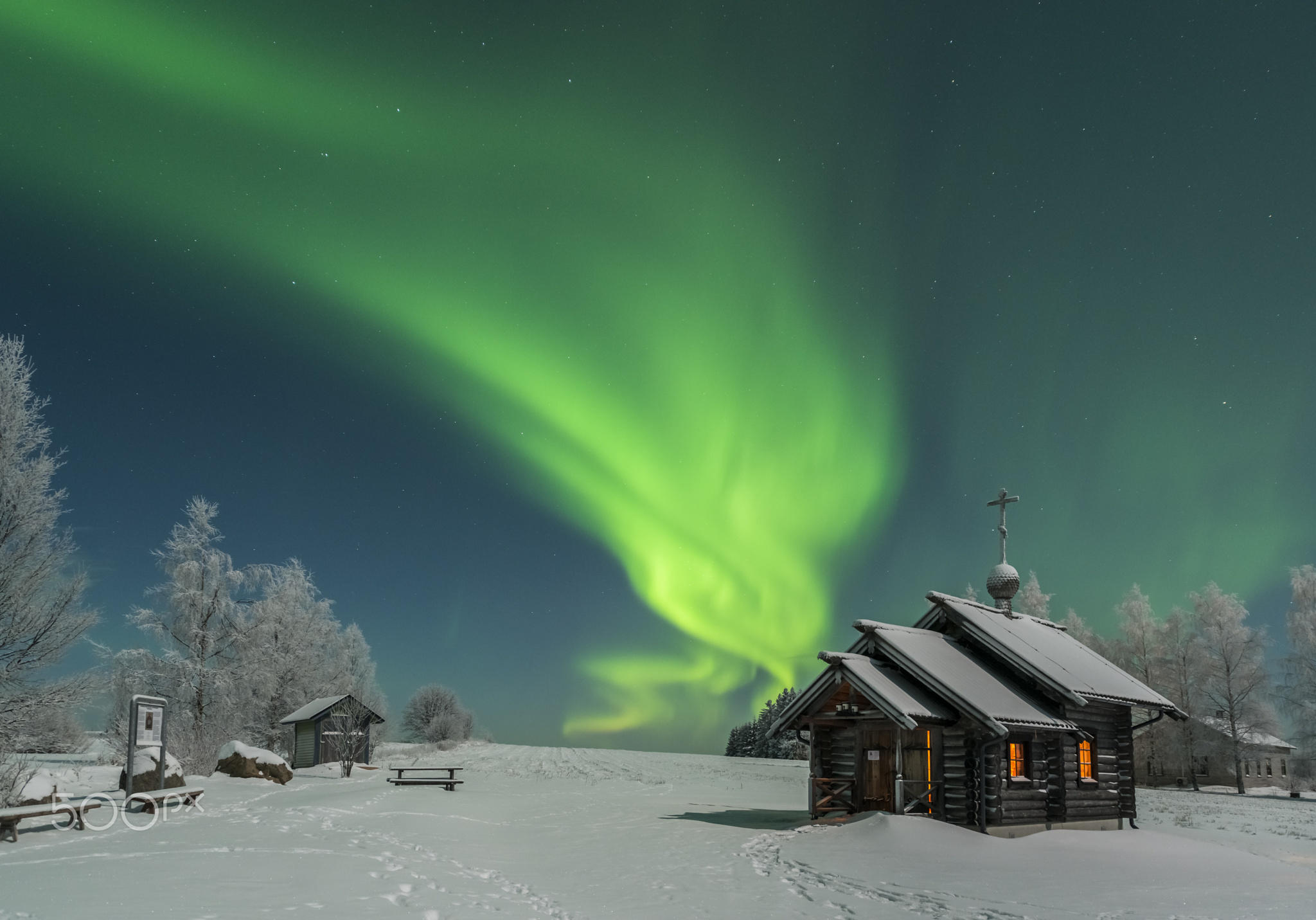 Northern ligths in Ilomantsi Sonkaja.  Orthodox chapel.