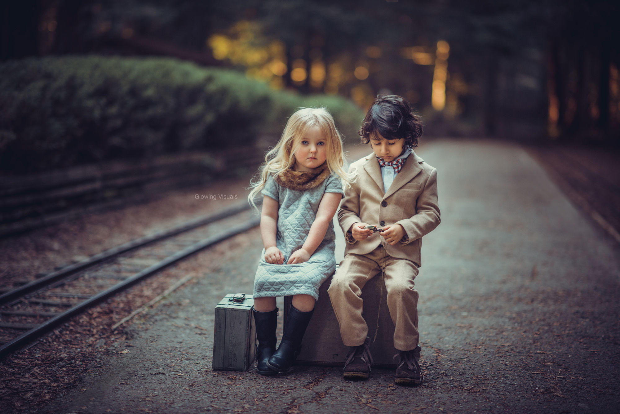 The Young Travelers : Waiting Together