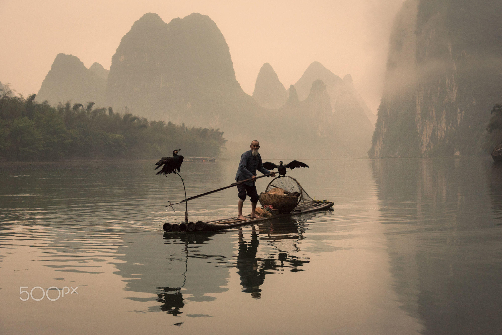 漓江边上 (By the Li River, IV)