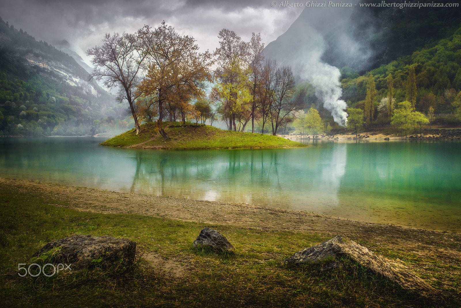 Rain over the lake