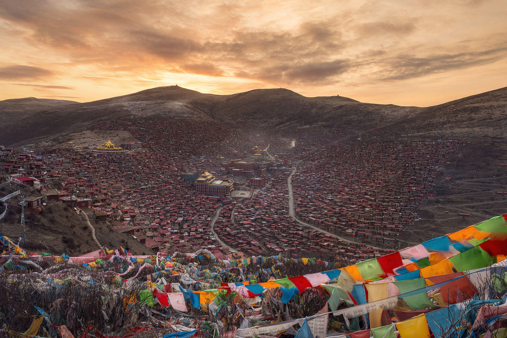 Larung Gar Buddist Institute