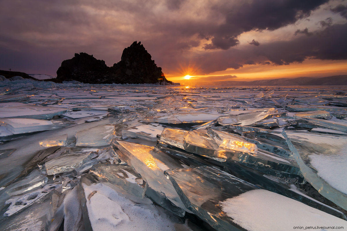 Broken glass. Lake Baikal