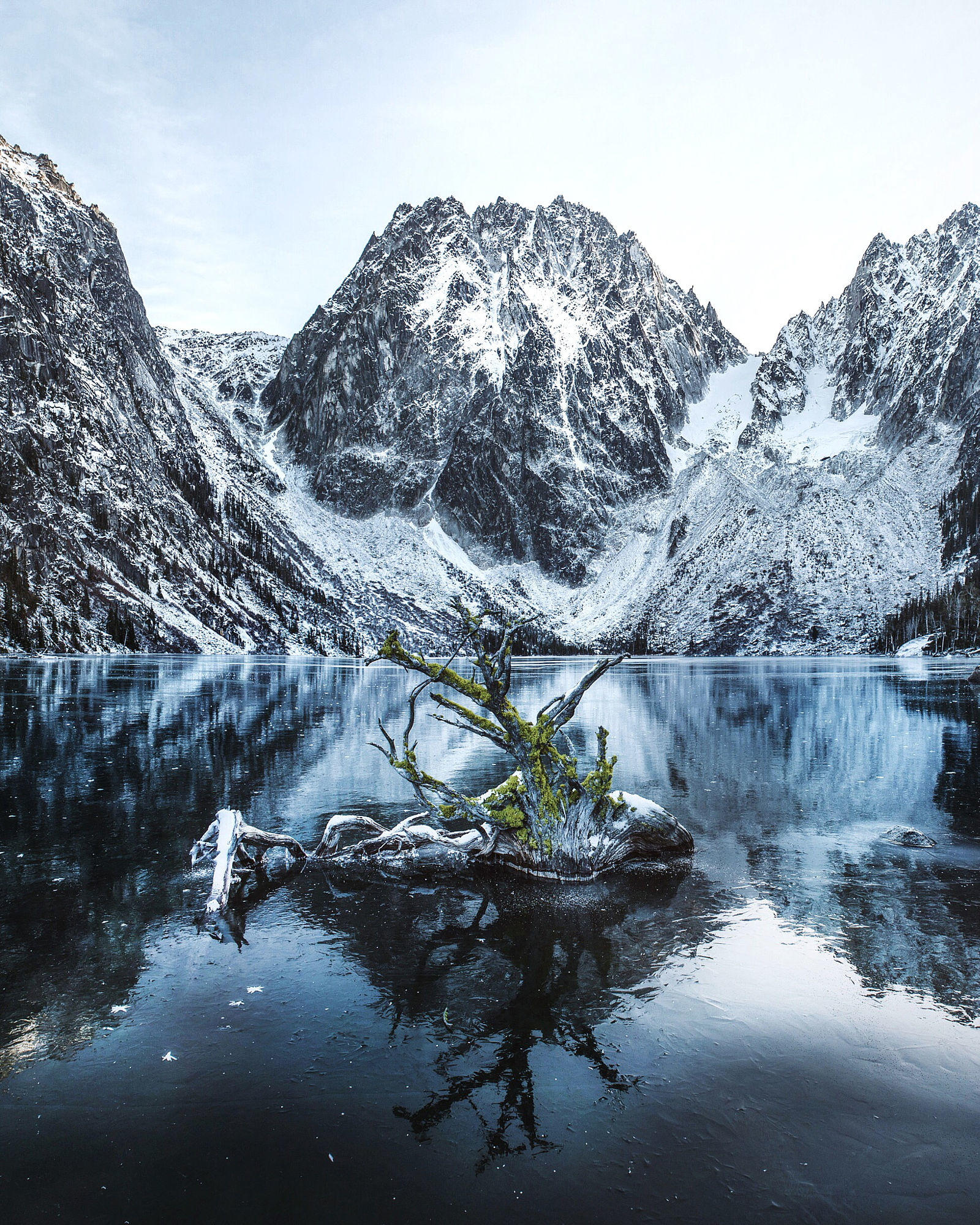 frozen colchuck lake. enchantments. washington. Cu ...