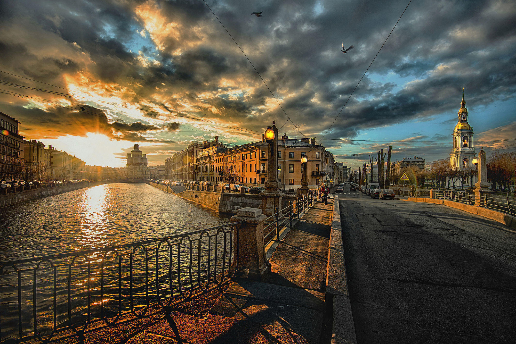 gold sunset in St-Petersburg