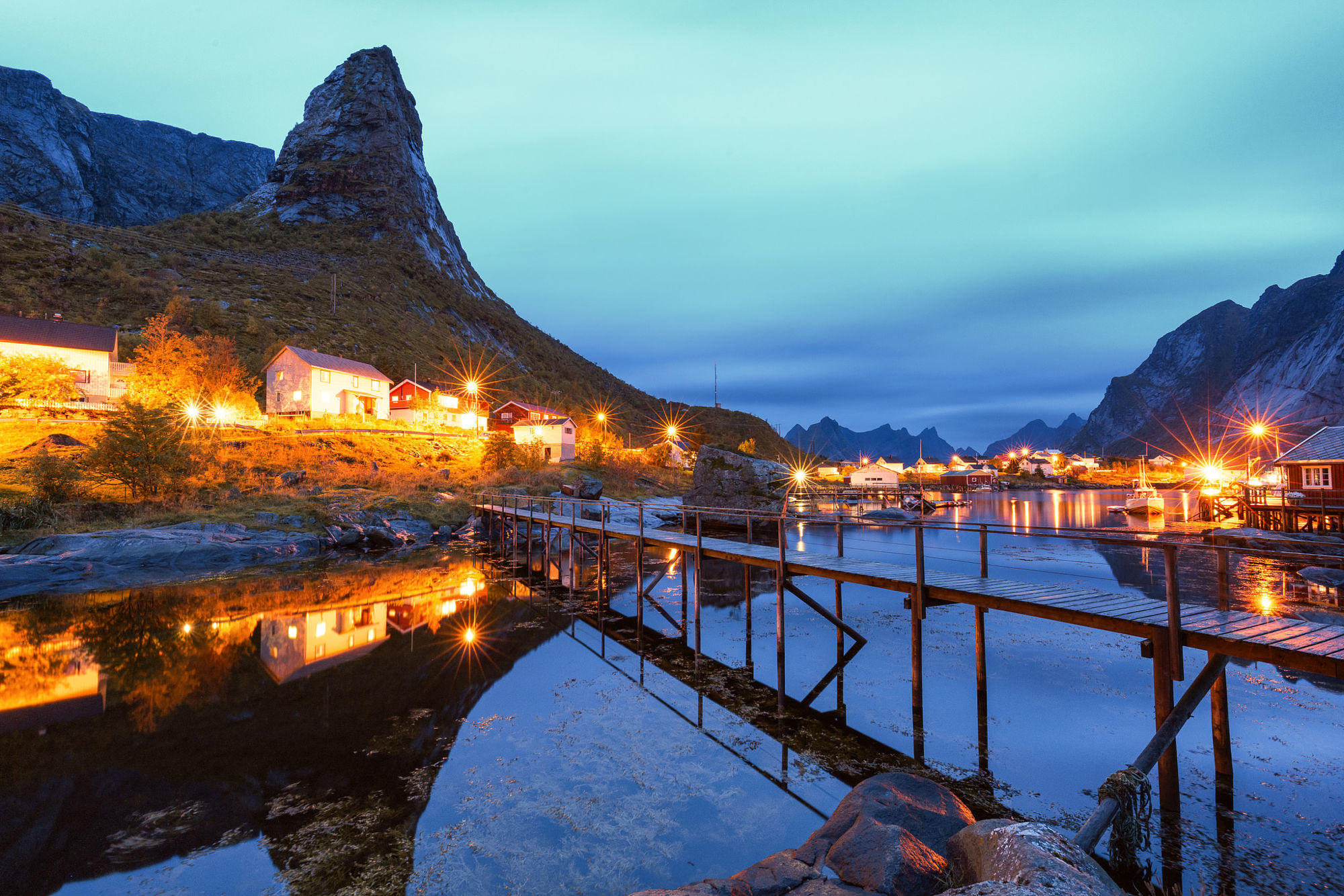 blue hour at Reine