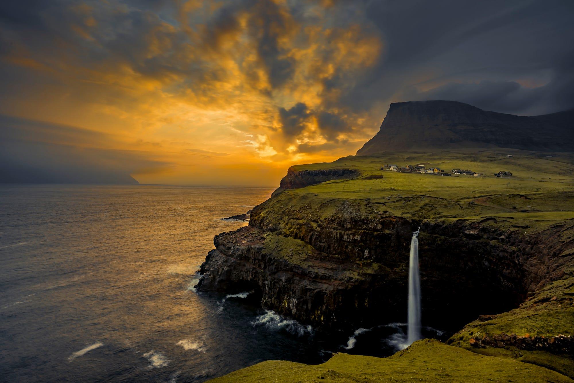 Gásadalur sunset